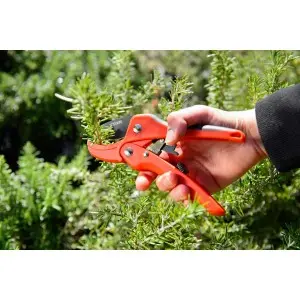 Foarfeca cu clichet, pentru taiere dificila, 17 cm