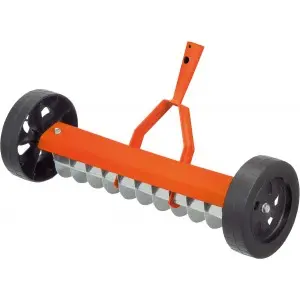 Aerator pentru gazon cu roti, latime 40 cm, diametru rotii 16 cm, fara coada