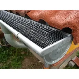 Grilaj Horti-Pipe pentru burlane contra frunzelor