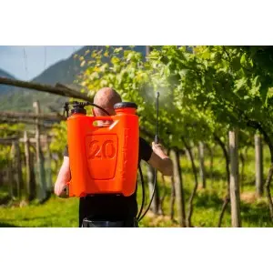 Pompa manuala de presiune, tip rucsac 20 l